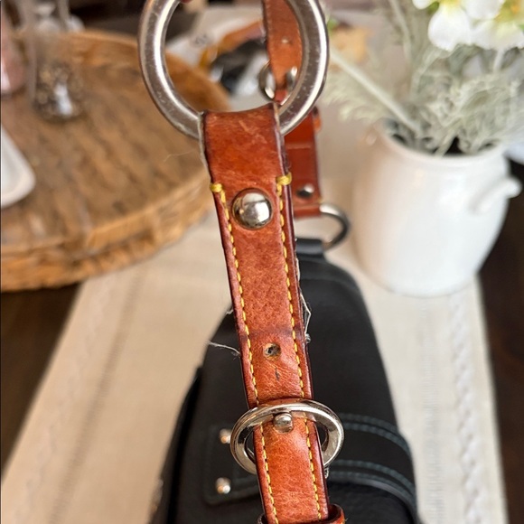 Vintage Coach Chelsea Black Pebbled Leather Shoulder - Picture 3 of 15